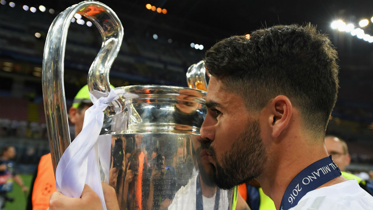 Isco besa a la Undécima. (Getty)