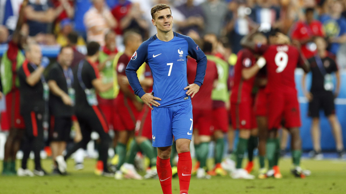 Griezmann destrozado tras perder la final de la Eurocopa. (Reuters)
