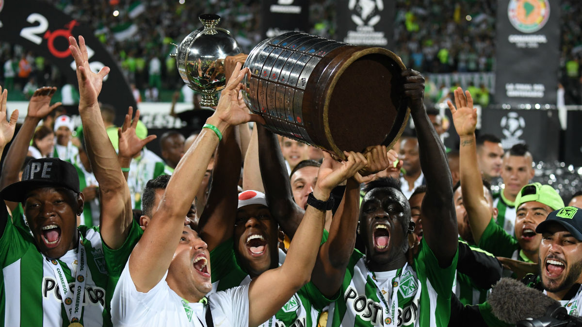 Atlético Nacional levanta la Copa Libertadores. (AFP)
