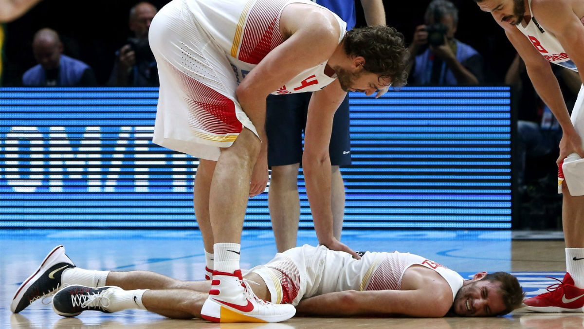 Rudy Fernández, caído en la pasada final del EuroBasket. (Getty)
