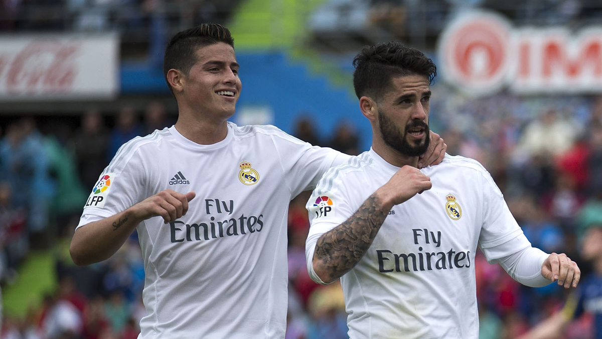 Isco y James, celebrando un gol del malagueño durante la pasada campaña.