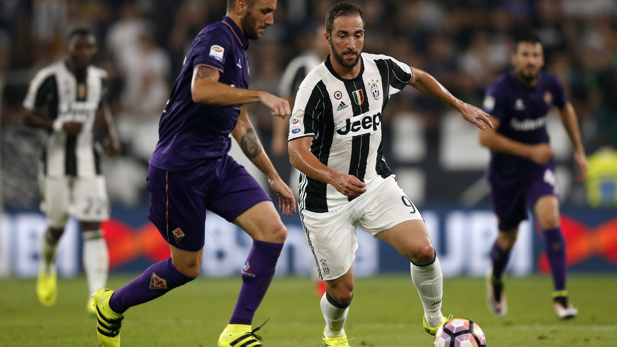 Higuaín anotó el gol del triunfo ante la Fiorentina. (AFP)