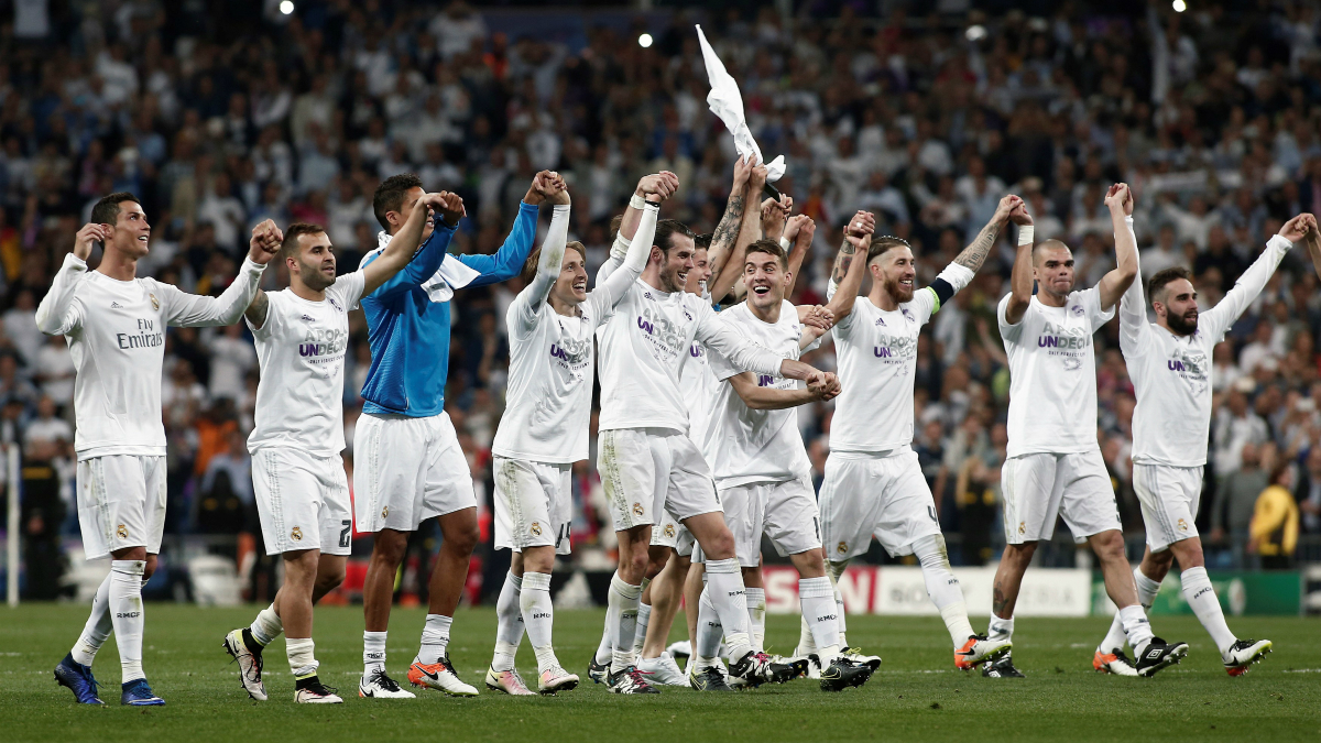 Los jugadores del Real Madrid celebran el pase a la final de la Champions. (Getty)