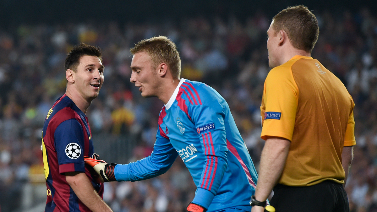 Cillessen y Messi, en un partido de Champions League. (Getty)