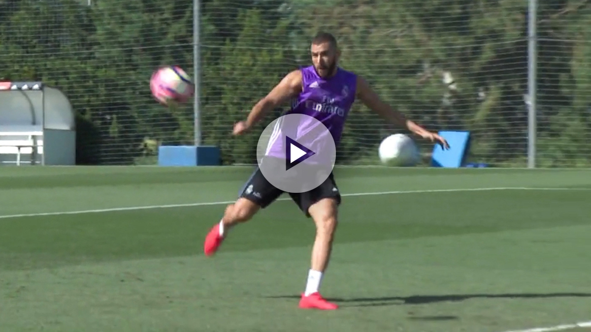 Benzema, en el entrenamiento del Real Madrid.