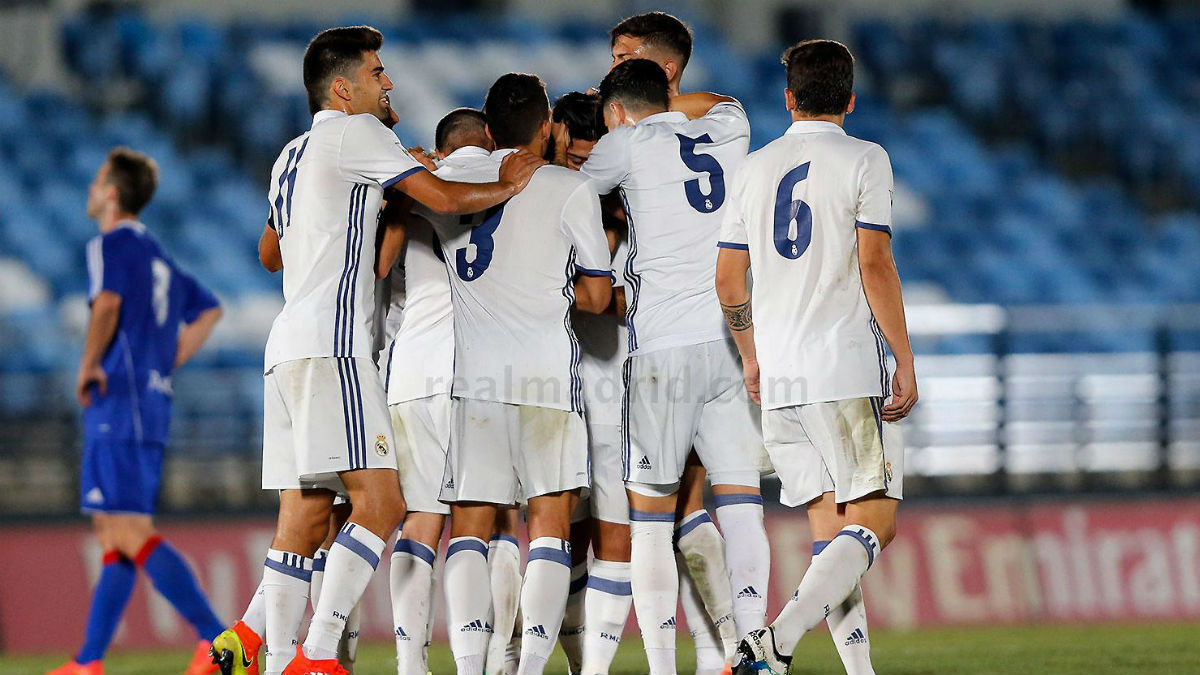 El Castilla celebra un gol ante el Amorebieta. (Realmadrid.com)