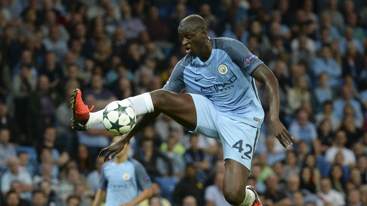 Yaya Toure, en un partido con el Manchester City. (AFP)