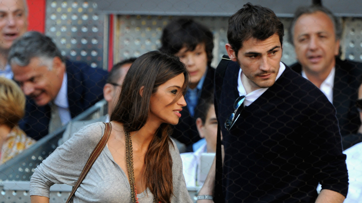 Sara Carbonero junto a Iker Casillas en el Mutua Madrid Open. (Getty)