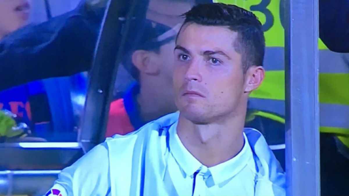 Cristiano Ronaldo, en el banquillo.