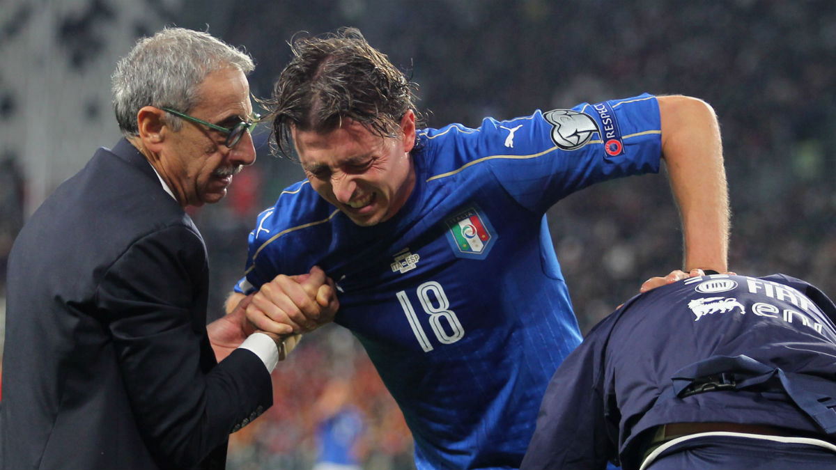 Montolivo en el momento de su lesión durante el Italia-España. (Getty)