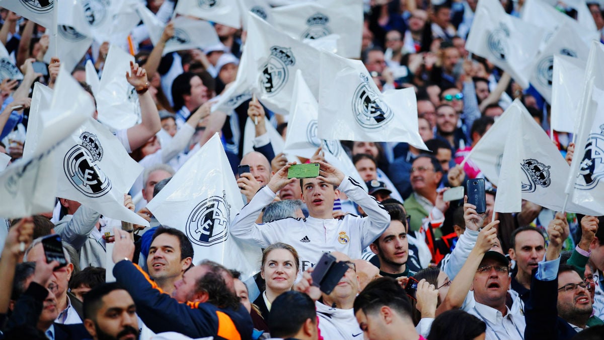 La afición del Real Madrid en el Bernabéu. (Getty)