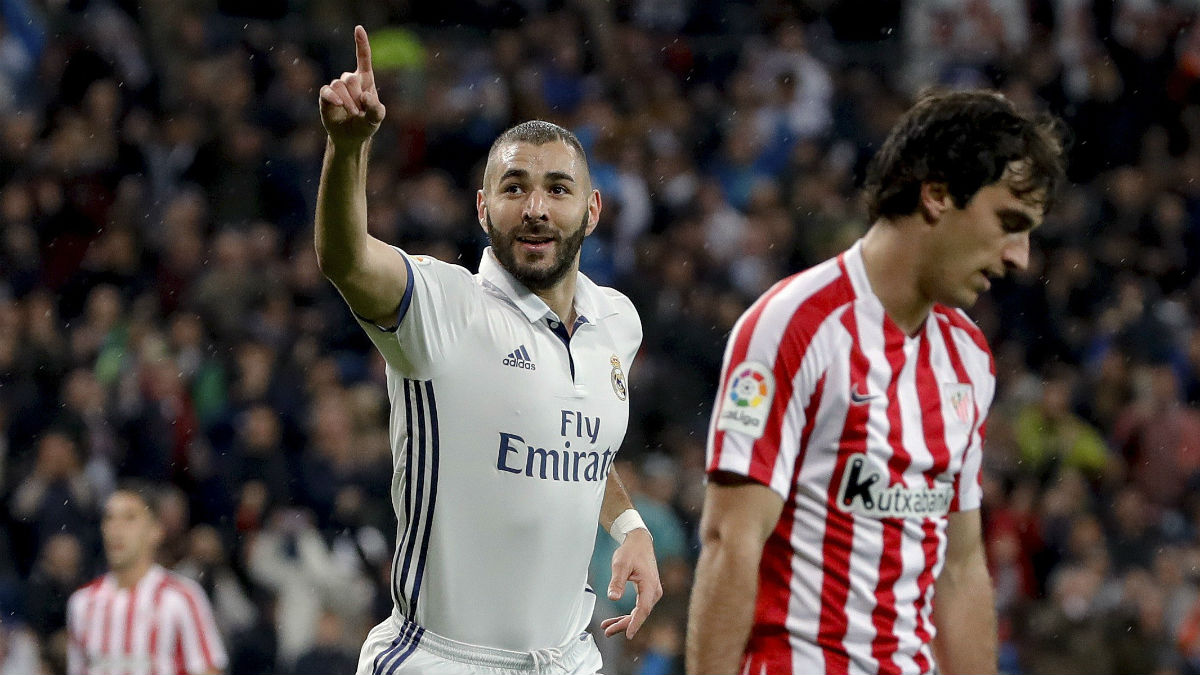 Benzema celebra el gol contra el Athletic. (EFE)