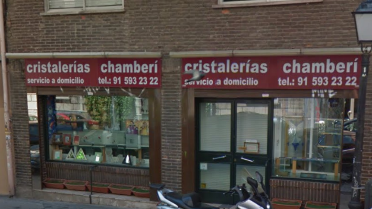 Fachada de Cristalerías Chamberí.