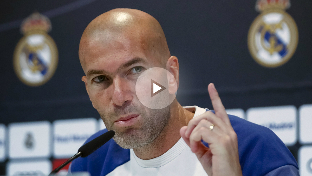 Zinedine Zidane responde a los medios en rueda de prensa. (EFE)