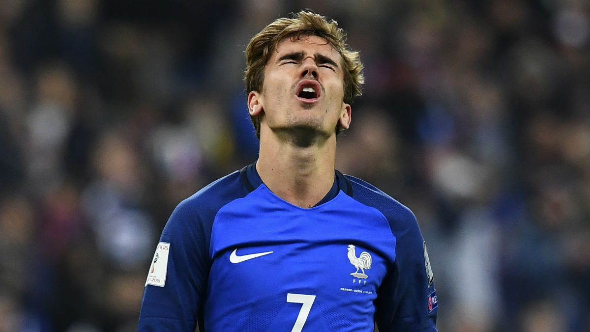 Griezmann se lamenta con Francia. (AFP)