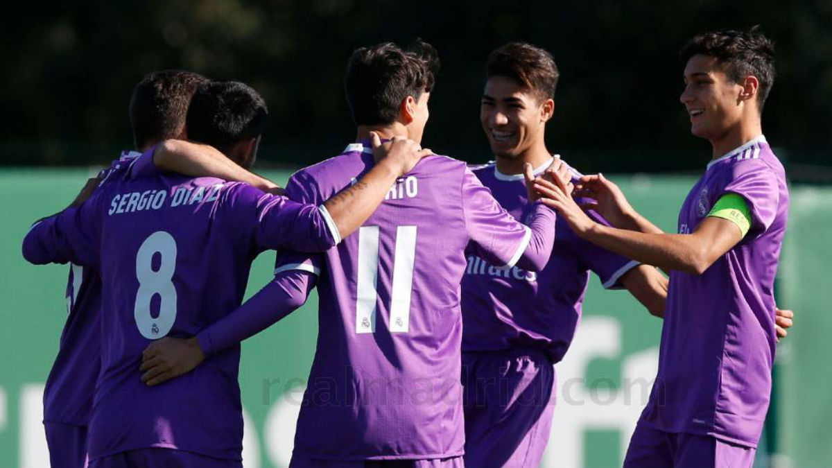El Juvenil A celebra un gol ante el Sporting. (realmadrid.com)