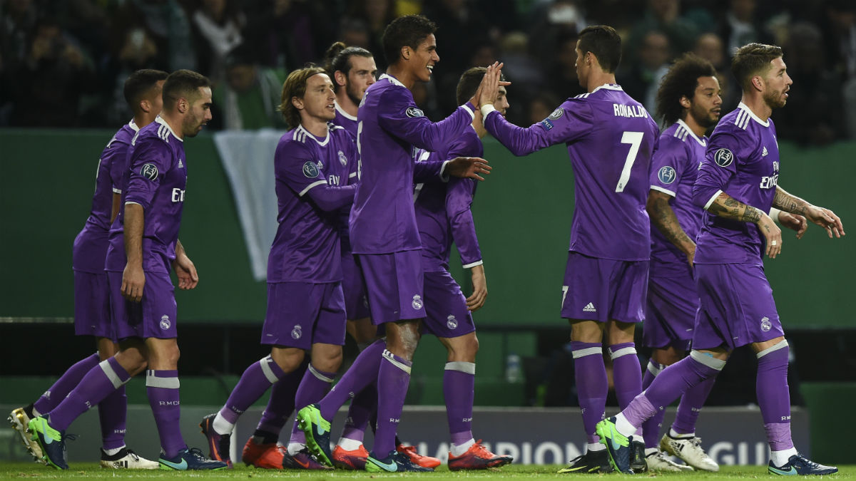 Los jugadores del Real Madrid celebran el 0-1. (AFP)