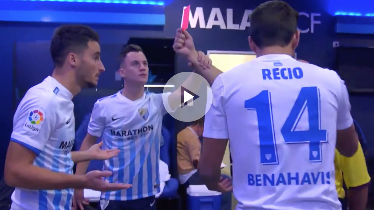 El Málaga se ríe de la expulsión de Juankar en el Camp Nou en su ‘Mannequin Challenge’