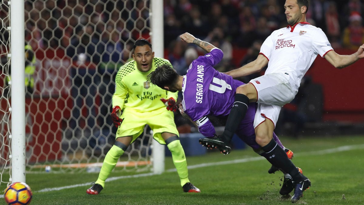 Keylor Navas, en el partido contra el Sevilla. (EFE)