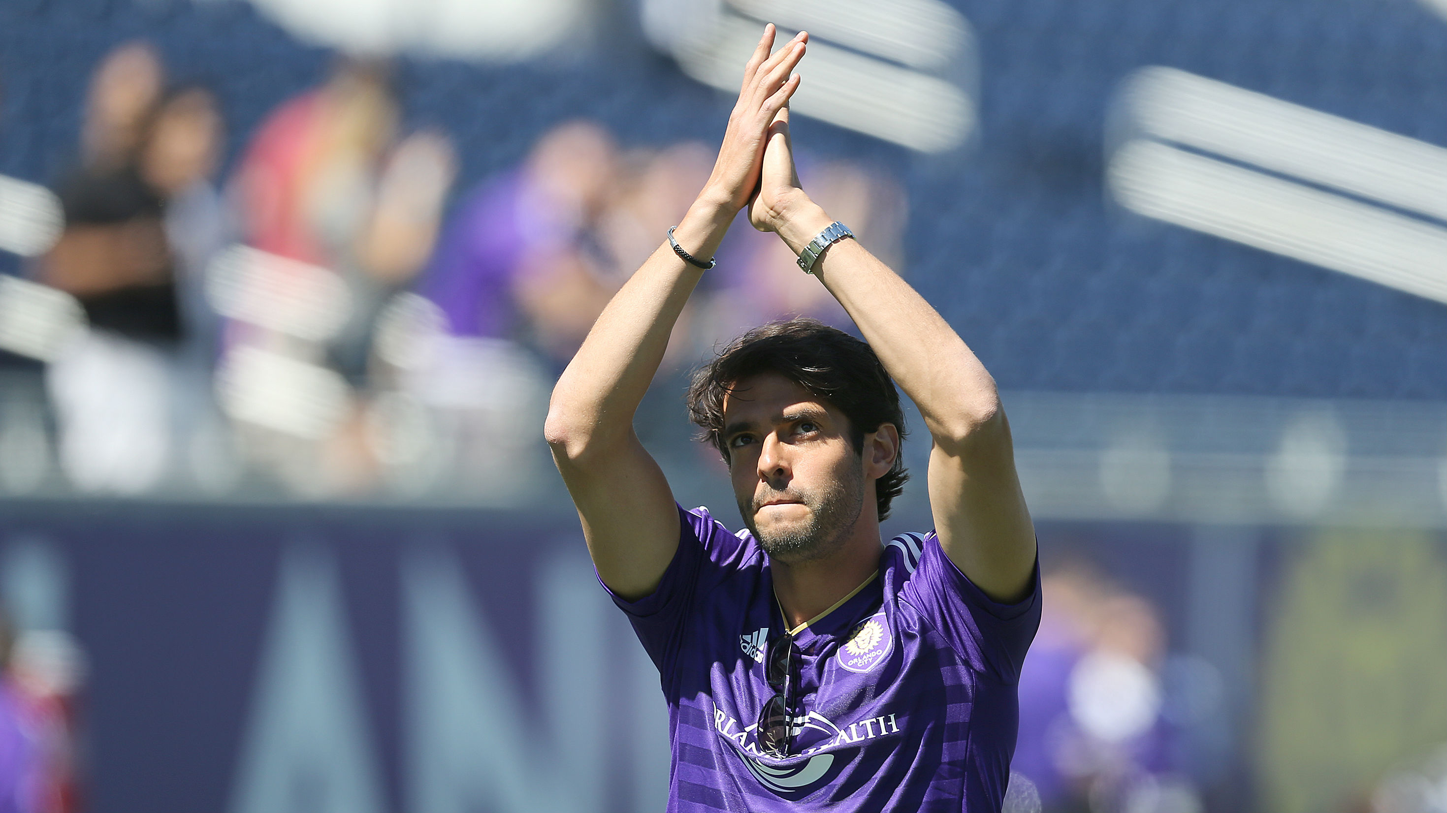 Kaká no descarta jugar en México