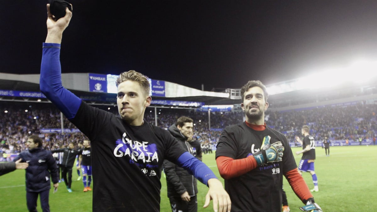 marcos-llorente-pacheco-celebran-clasificacion-alaves-publico