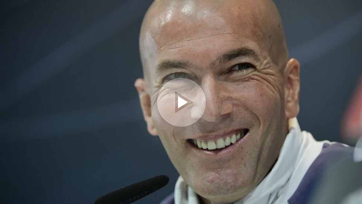Zidane atiende a los medios en sala de prensa. (AFP)