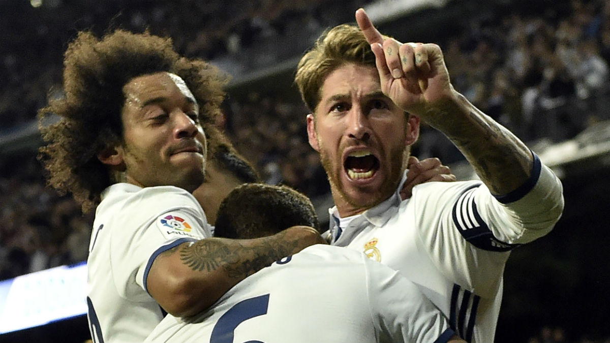 Sergio Ramos celebra su gol al Betis. (AFP)