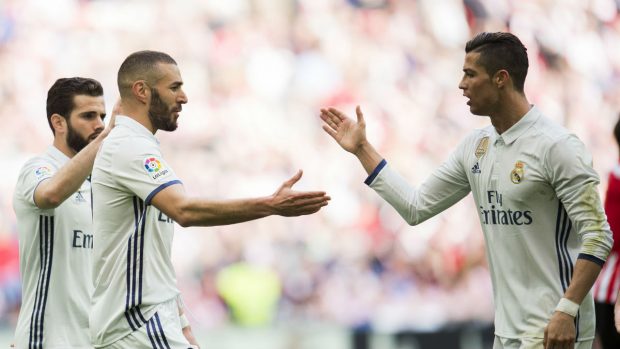 Cristiano asistió a Benzema en el primer gol del Madrid. (Getty)