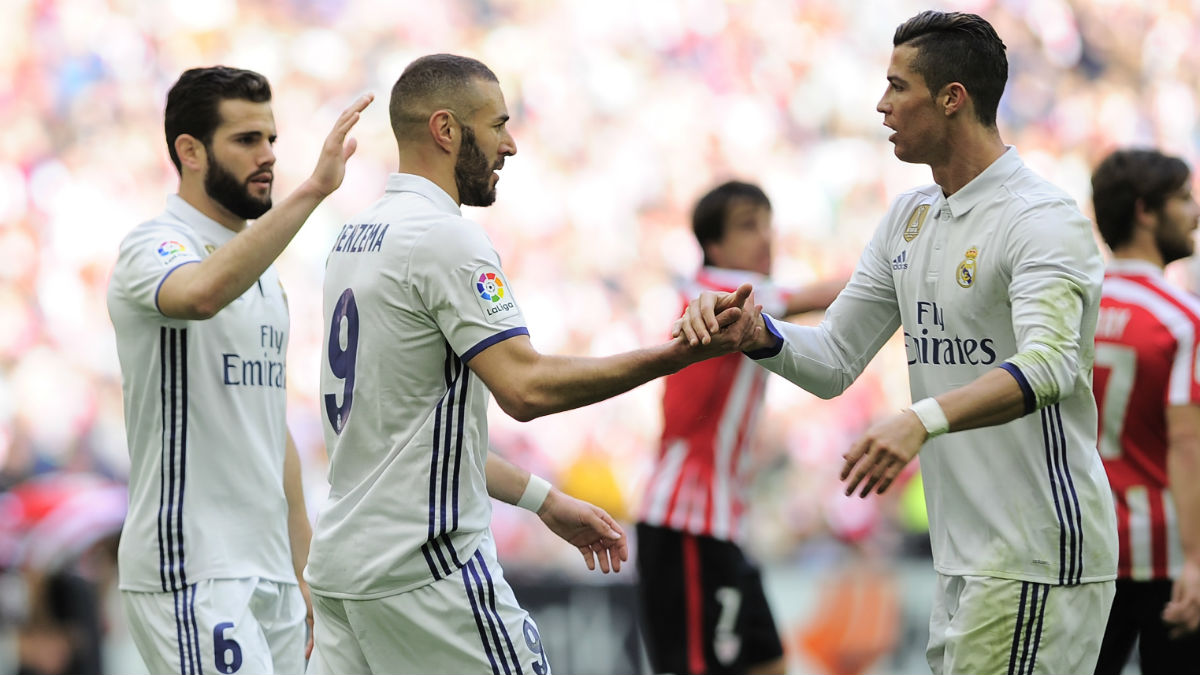 Cristiano y Benzema celebran el 0-1. (AFP)
