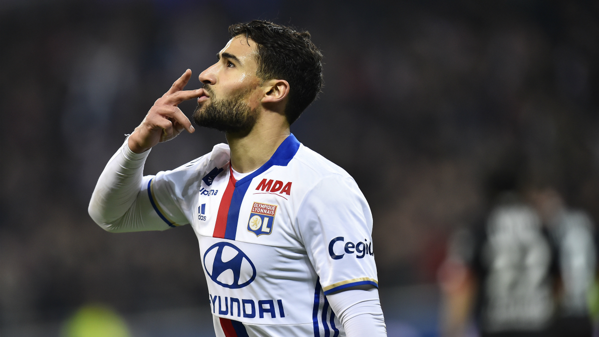 Fekir celebra un gol con el Olympique de Lyon. (AFP)