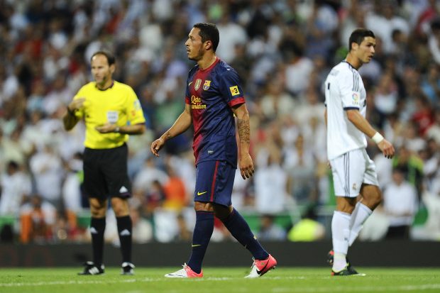 Adriano, el último expulsado del Barcelona en un Clásico. (AFP)