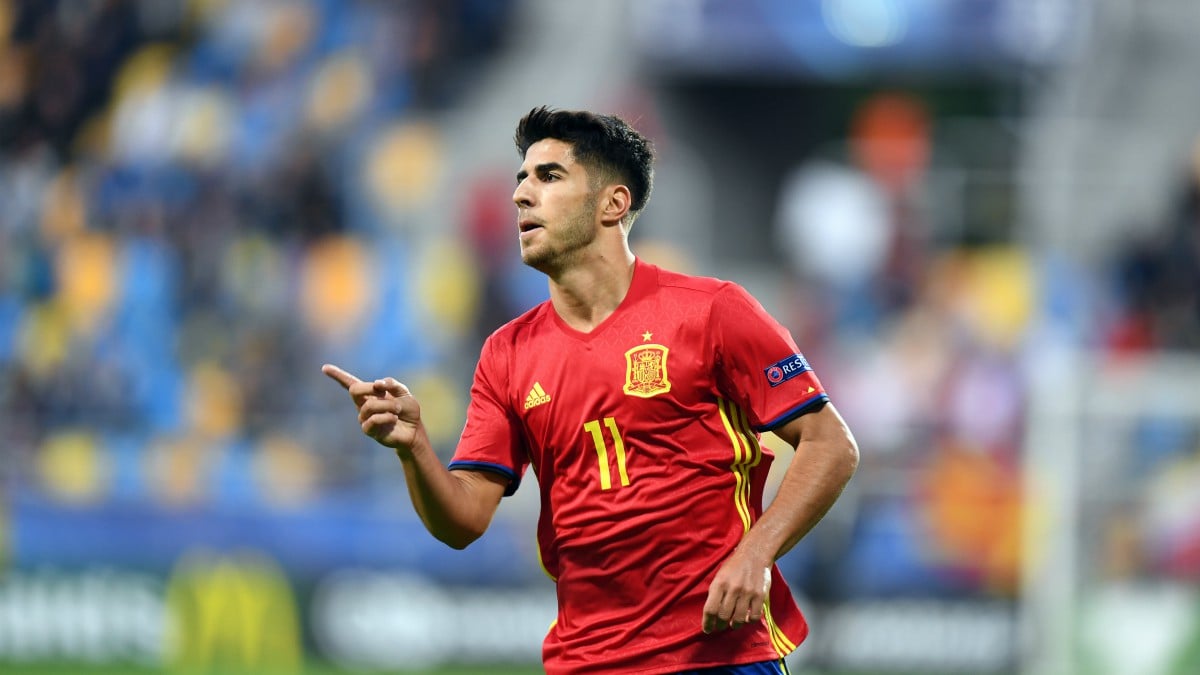 Marco Asensio celebra uno de sus goles. (AFP)