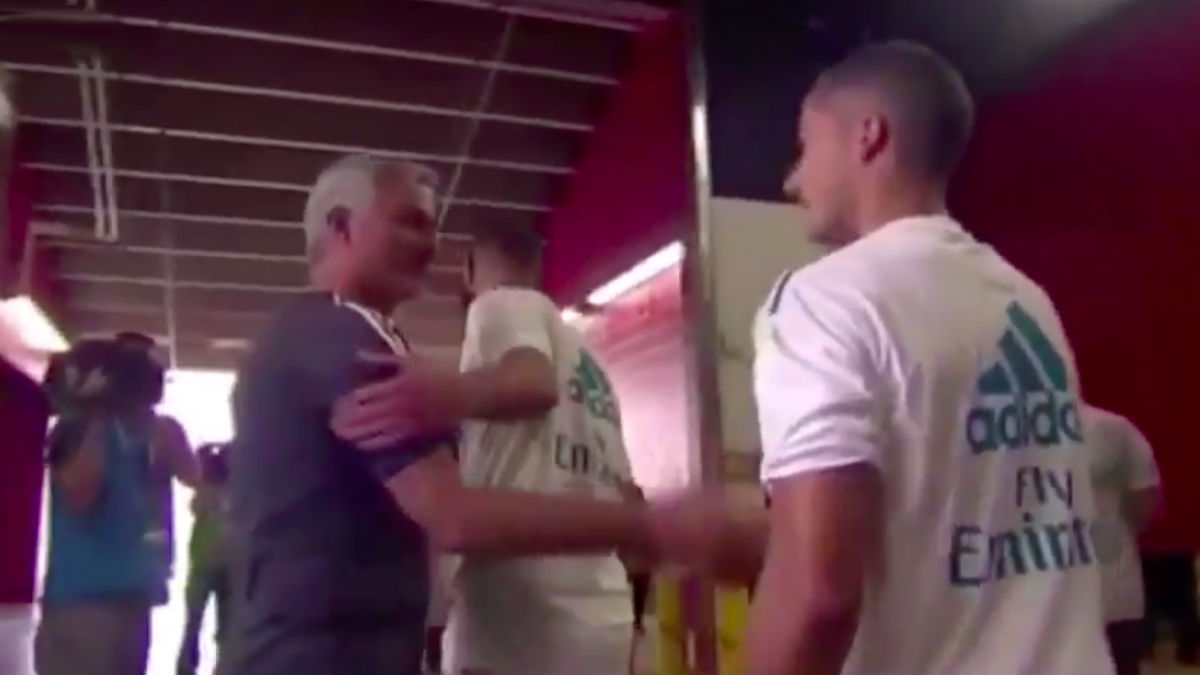 Así saludó Mourinho a los jugadores del Real Madrid antes del partido
