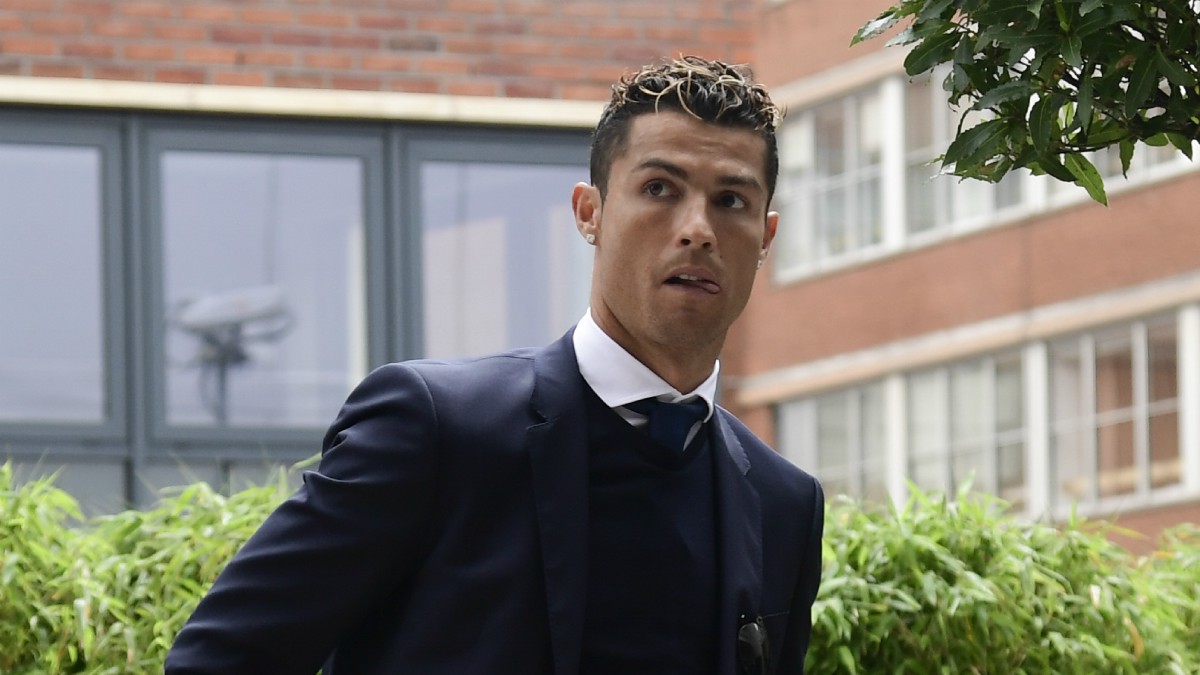 Cristiano Ronaldo, en una concentración con el Real Madrid. (AFP)