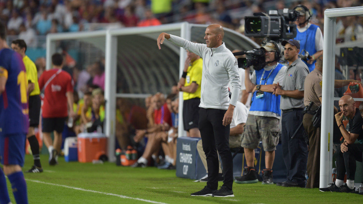 Zidane durante un partido de la pretemporada. (AFP)