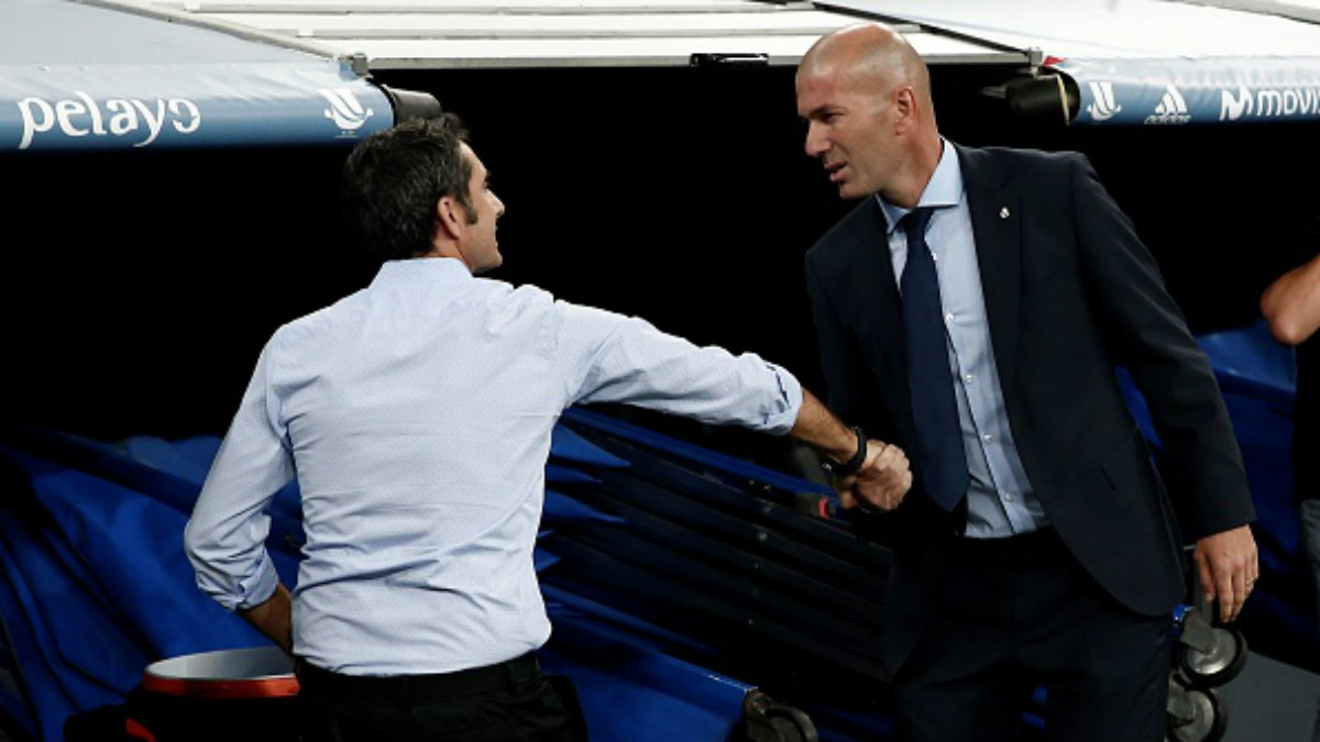 Zidane se despide de Valverde tras la victoria del Real Madrid (Getty).