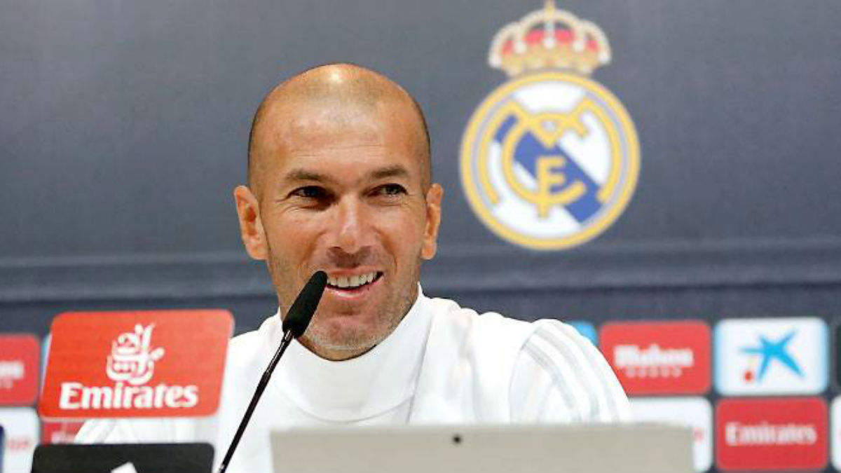 Zidane durante una rueda de prensa. (Realmadrid.com)