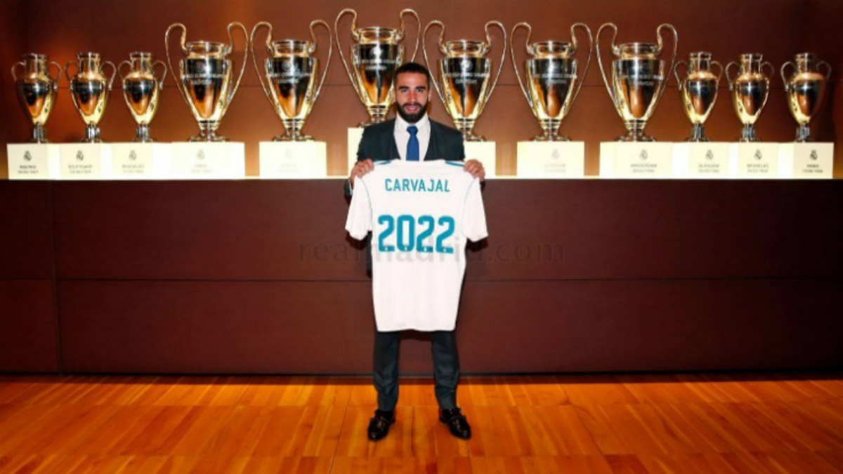 Danio Carvajal, en el acto de renovación con el Real Madrid (Realmadrid.com)