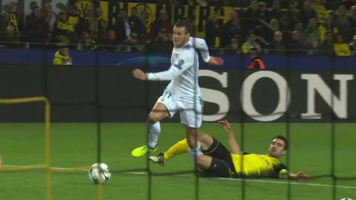 En Champions, Bale fue víctima de un penalti ante el Dortmund.