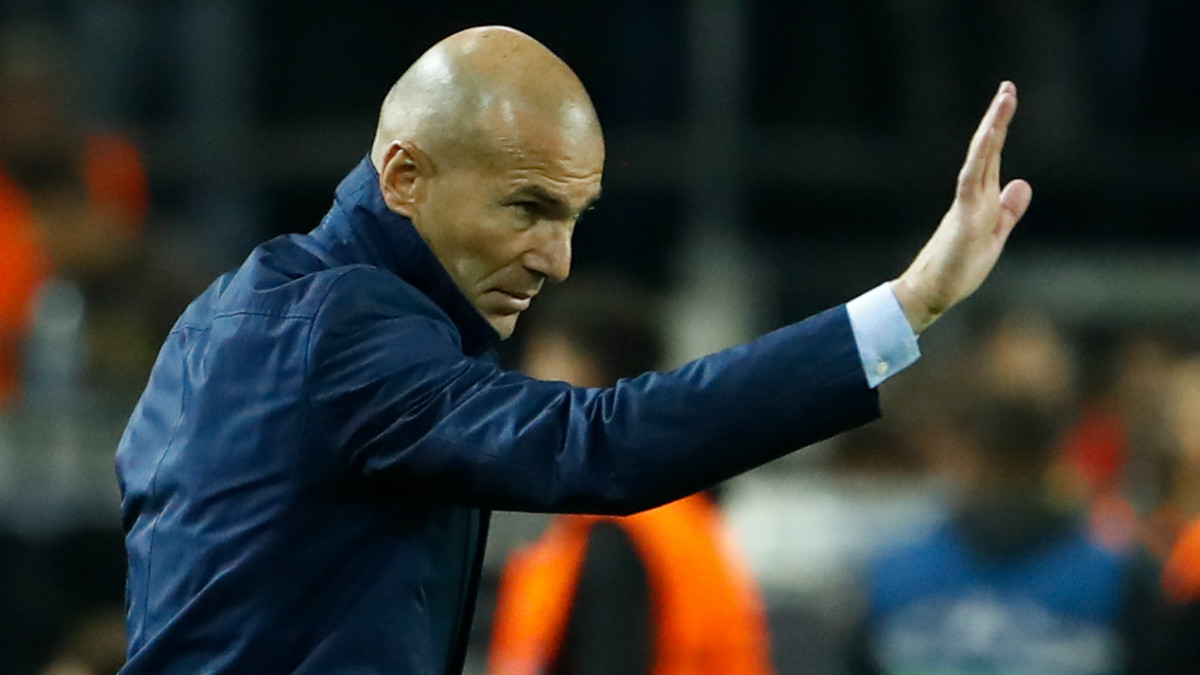 Zidane durante un momento del partido. (AFP)