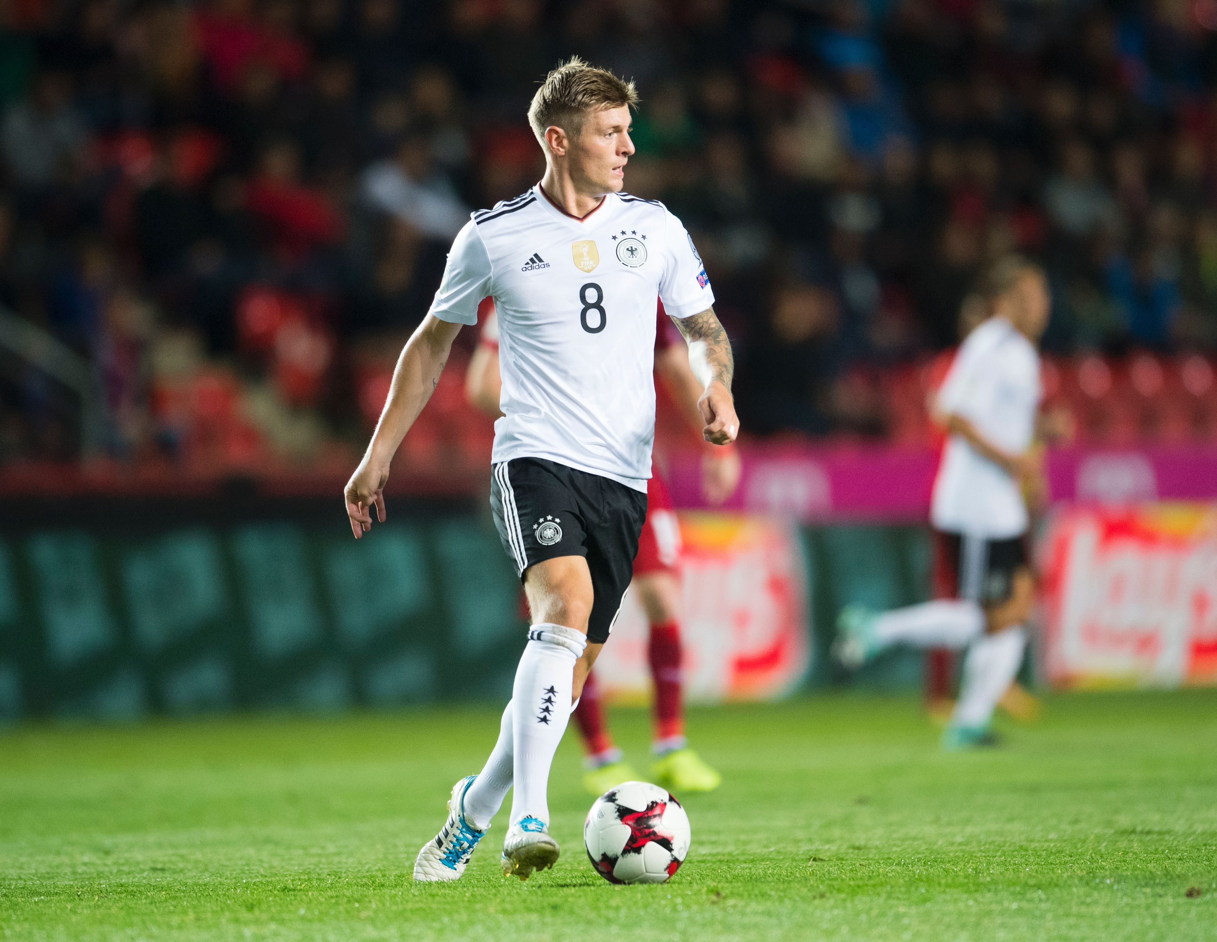 Kroos es el tercer capitán de Alemania aunque debería ser el segundo tras Neuer por antigüedad pero Hummels lo fue en el último precedente. (Getty Images)