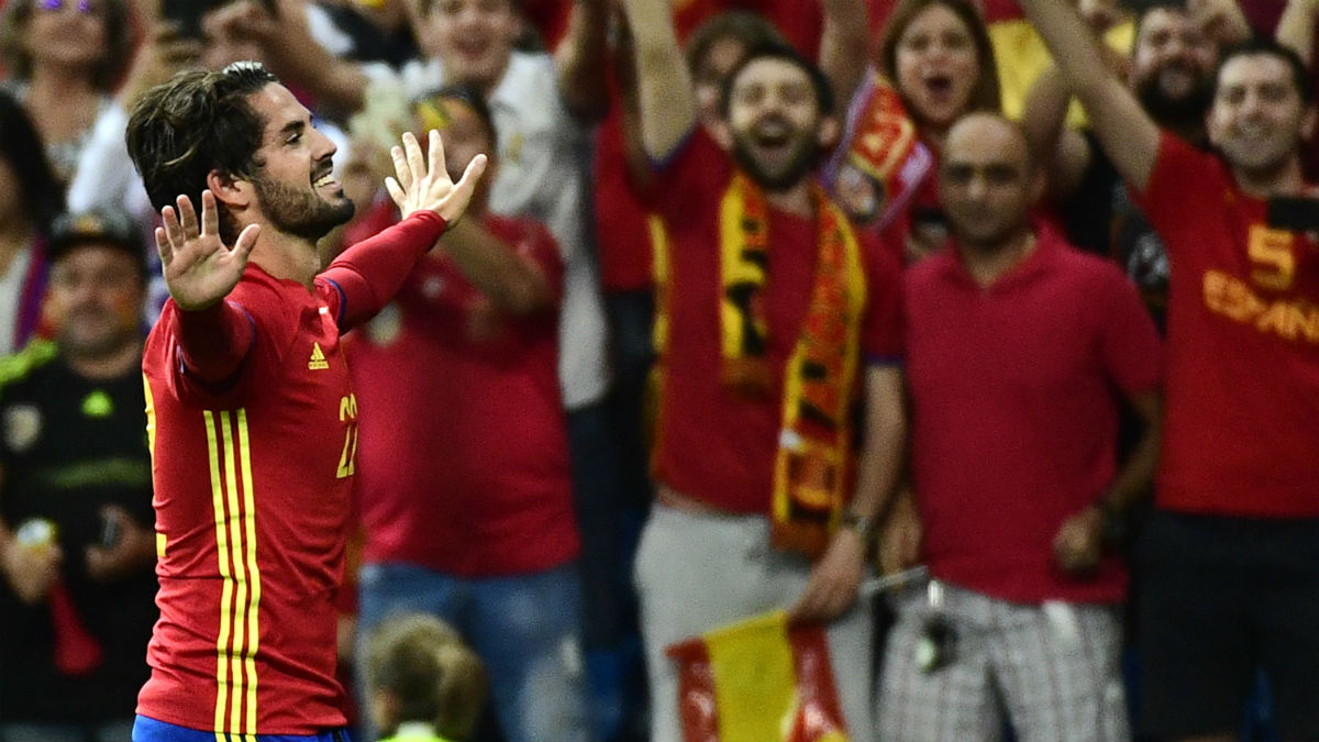 Isco celebra un gol con España. (AFP)