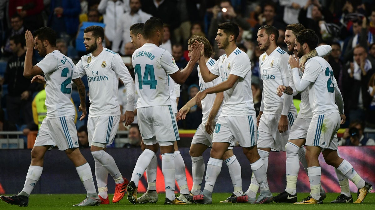 Los futbolistas del Real Madrid celebran un tanto al Eibar. (AFP)