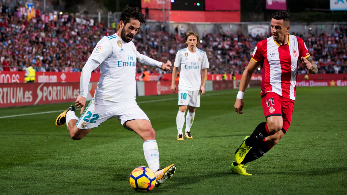 Isco centra al área en el Girona vs Real Madrid. (Getty)