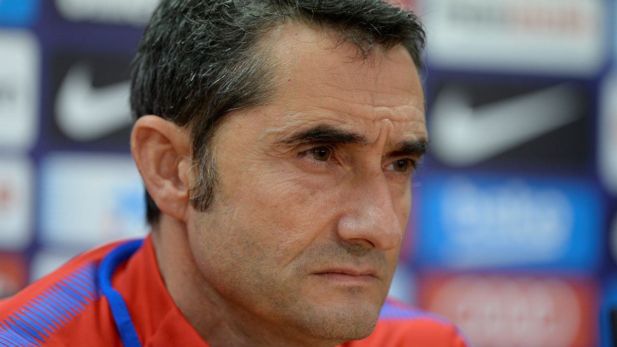 Valverde durante una rueda de prensa del Barcelona. (AFP)