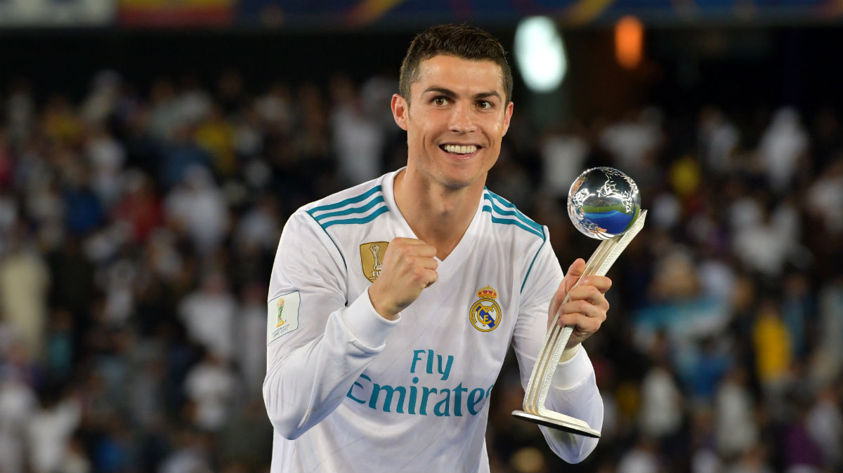 Cristiano Ronaldo con el Balón de Plata del Mundial de Clubes. (AFP)