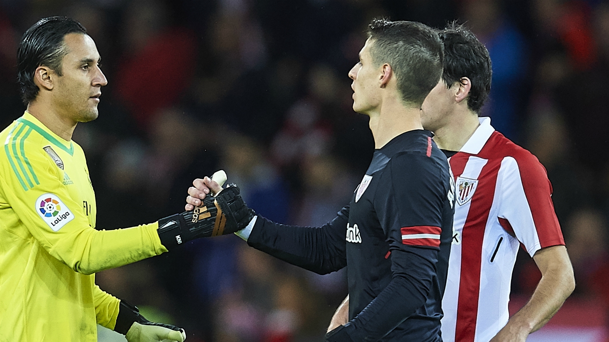 Keylor y Kepa se saludan después del último Athletic-Real Madrid. (Getty Images)