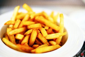 Como absorber el aceite sobrante de las patatas fritas