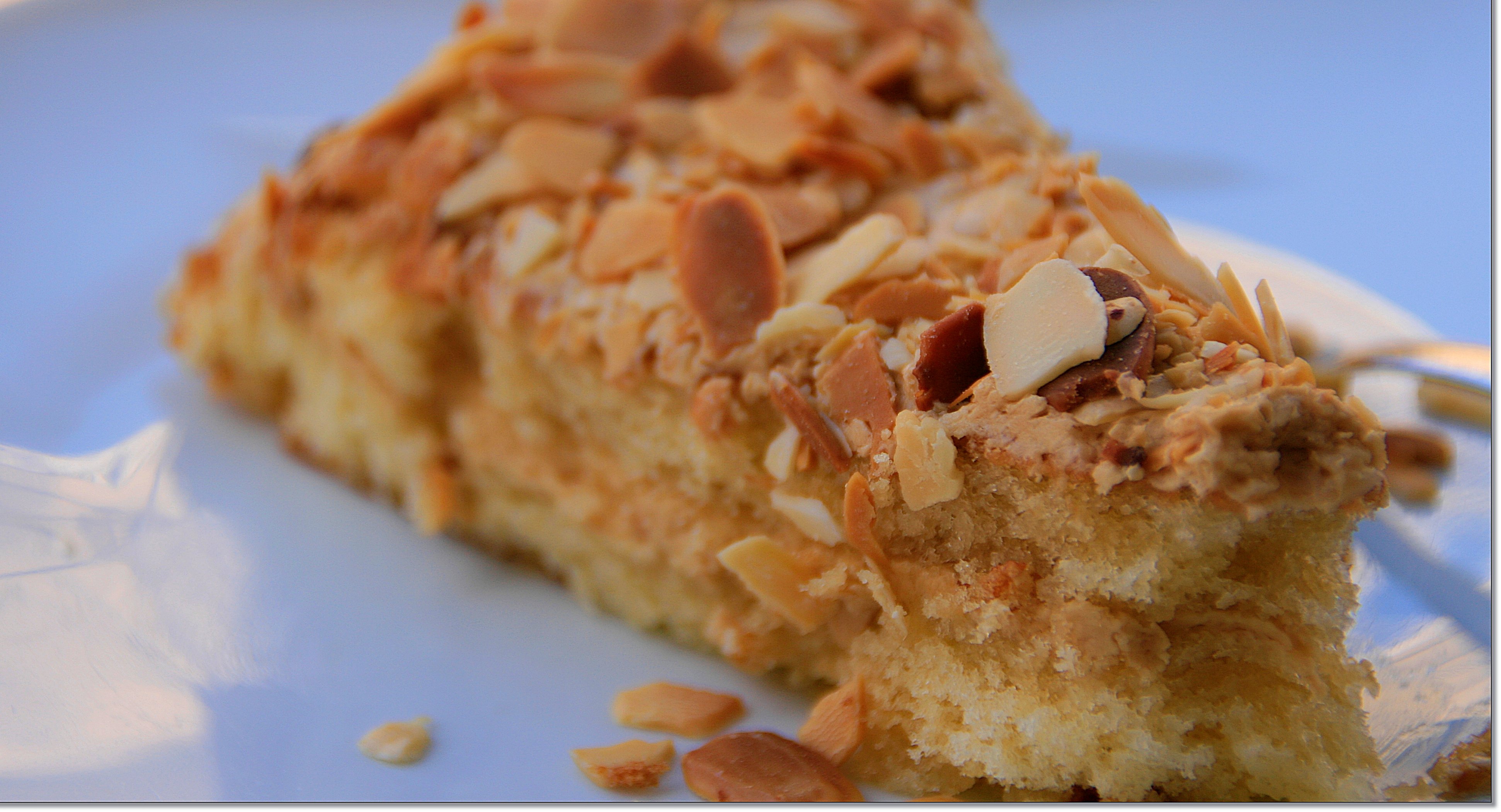 Dulce, almendras, mermelada cereza