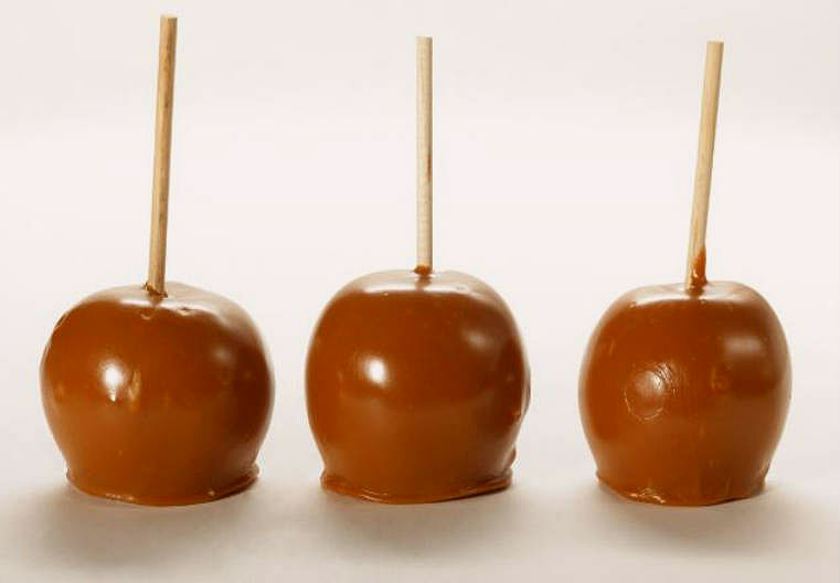 Manzanas de caramelo y gelatina sin azúcar añadido